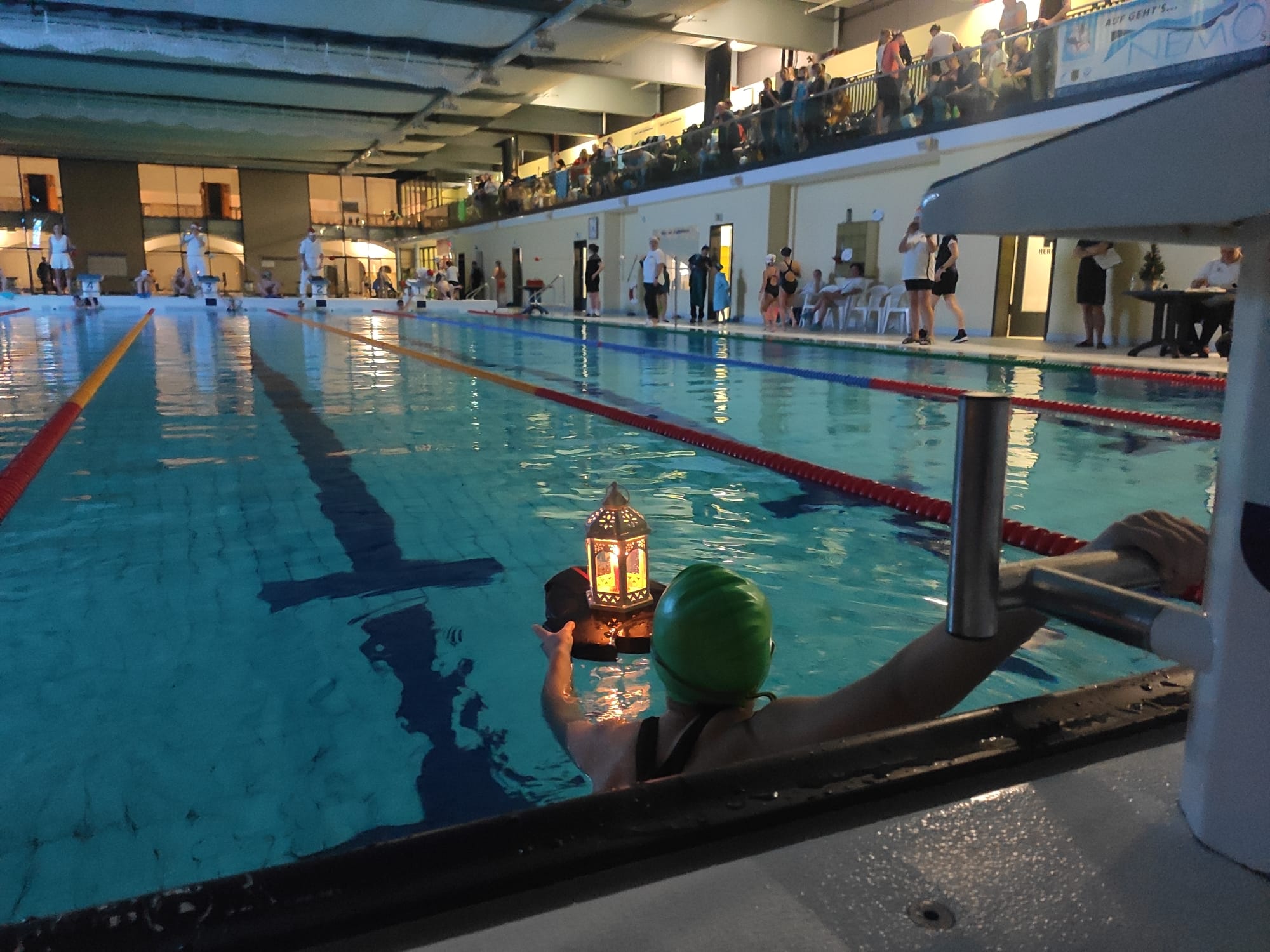 Nikolausschwimmen 2024: SSC Halle zeigt Glanzlichter im Nachwuchs beim Flossenschwimmen